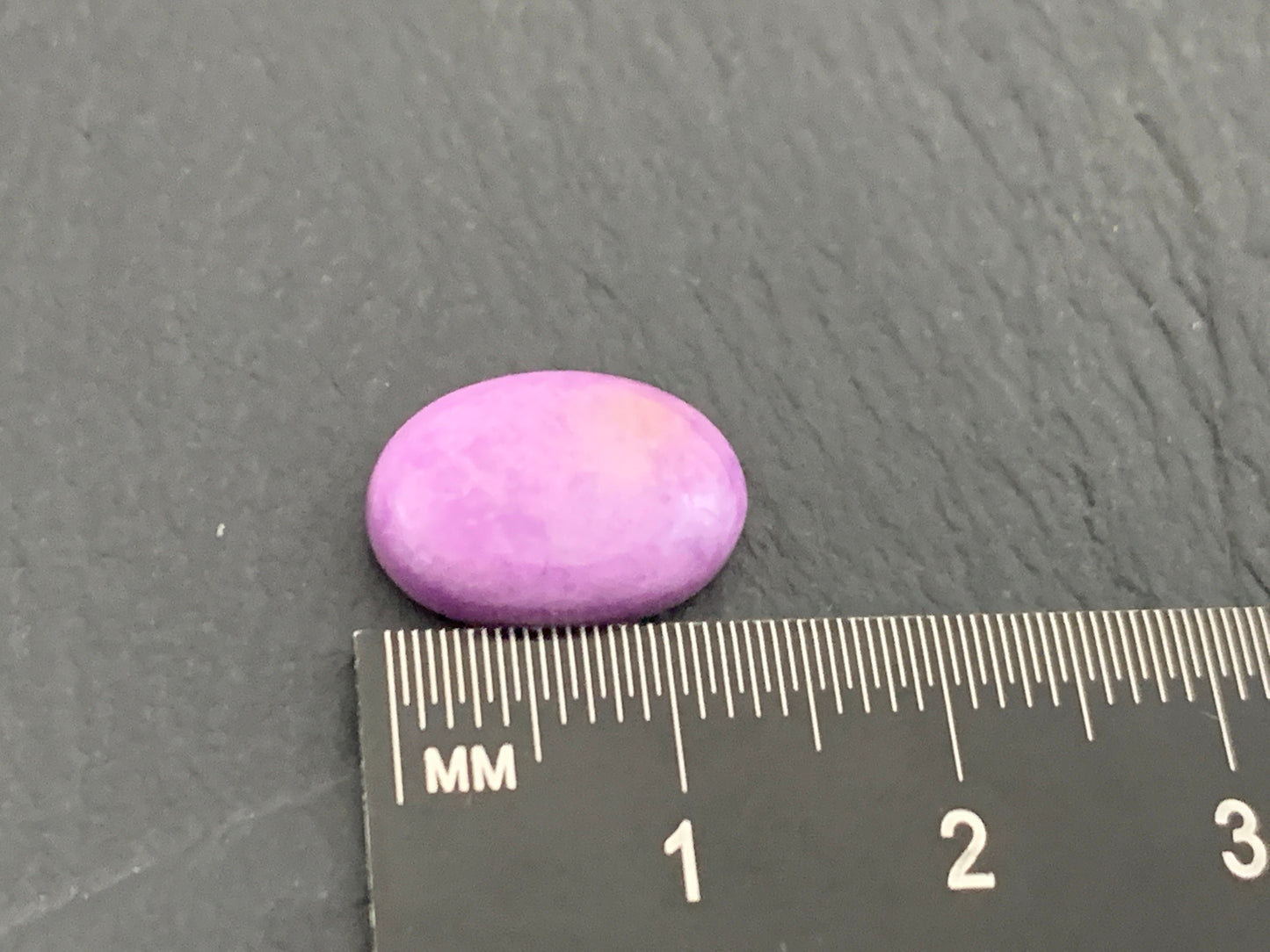 Phosphosiderite oval 10x14mm cabochon - Calibrated cabochons