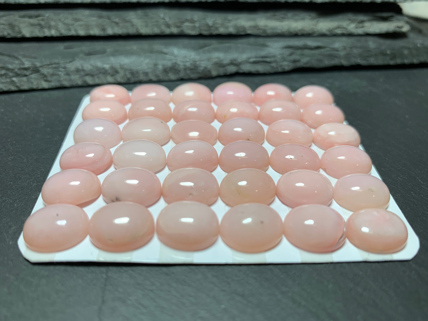 Pink Opal oval 10x12mm cabochon - Calibrated cabochons