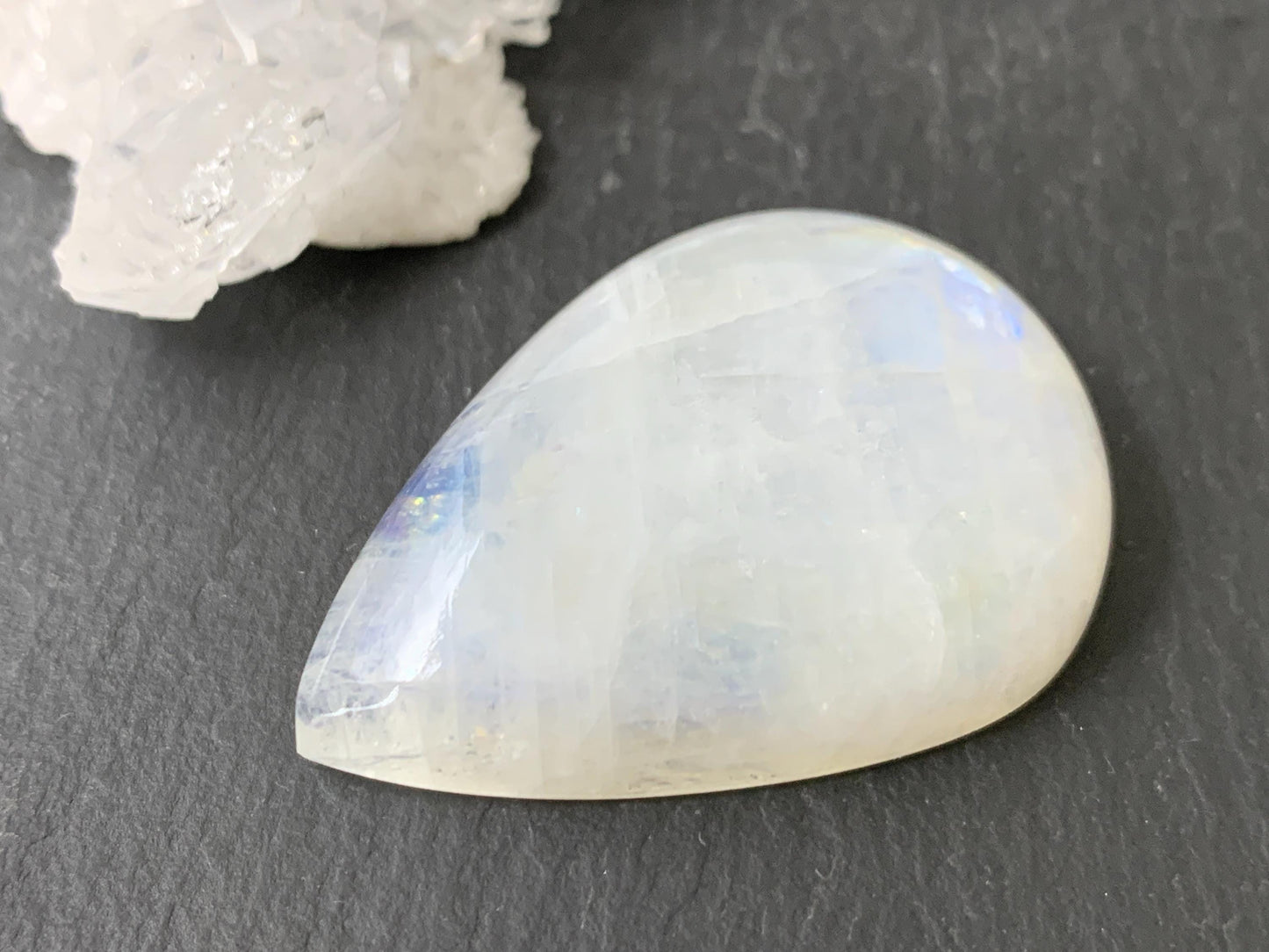 Rainbow Moonstone pear 36x26x9mm cabochon