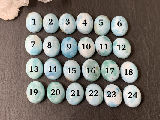 Larimar oval 8x10mm cabochon
