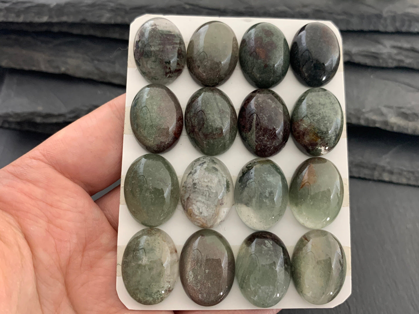 Green Phantom Crystal oval 15x20mm cabochon - Calibrated cabochons