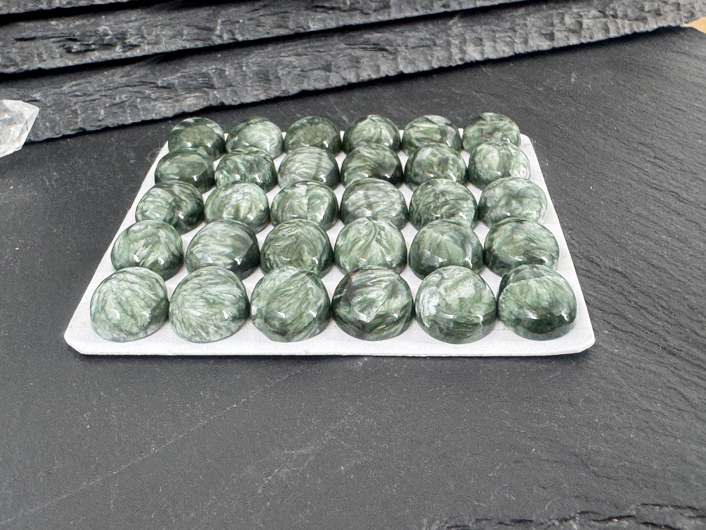Seraphinite oval 10x14mm cabochon - Calibrated cabochons