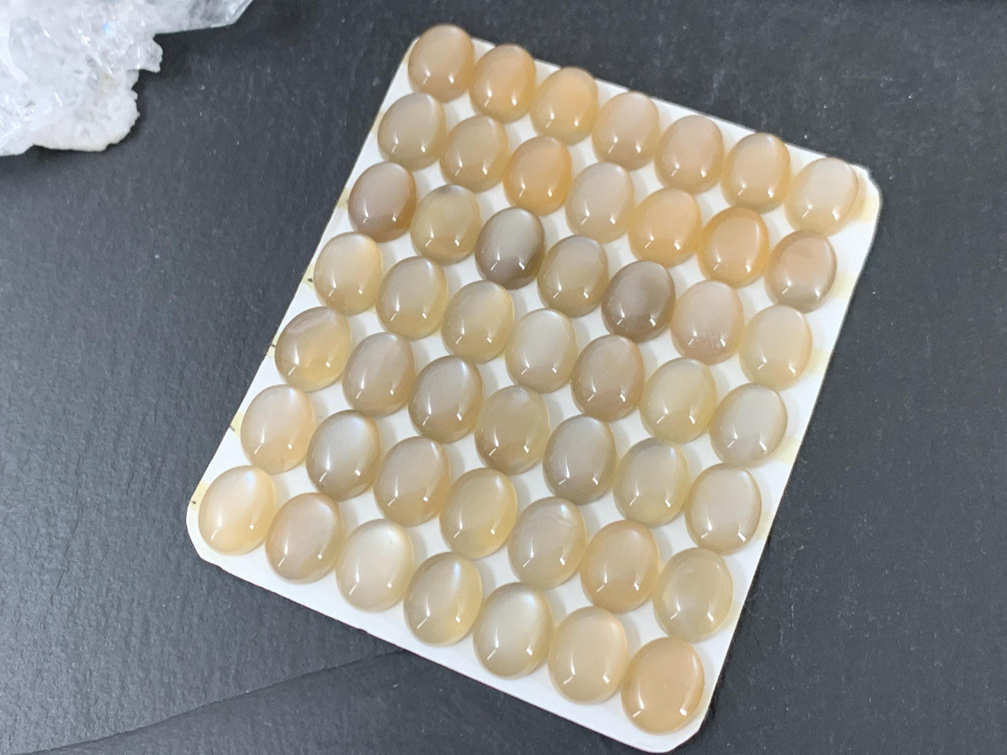 Grey Moonstone oval 8x10mm cabochon - Calibrated cabochons