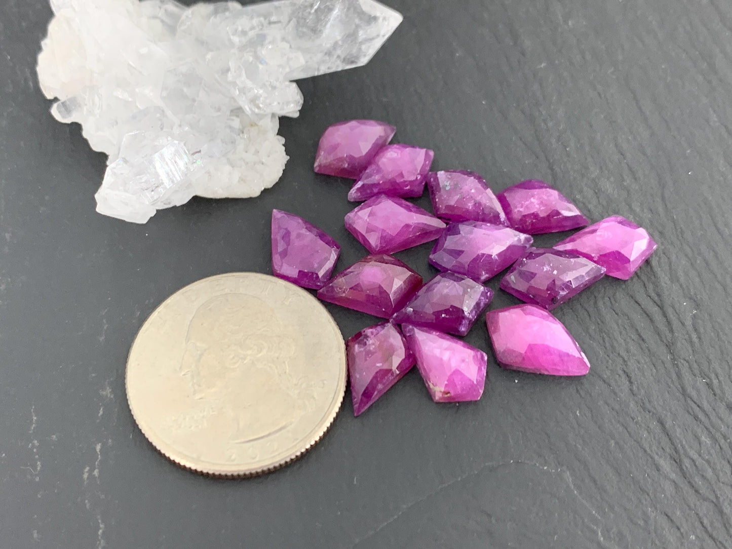 Faceted Sapphire kite 8x12mm cabochon - Second quality cabochon