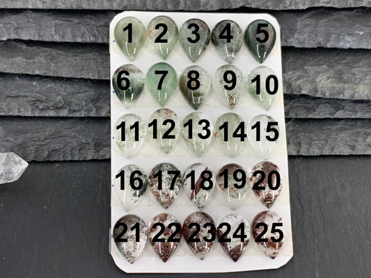 Green Phantom Crystal pear 10x14mm cabochon - Calibrated cabochons