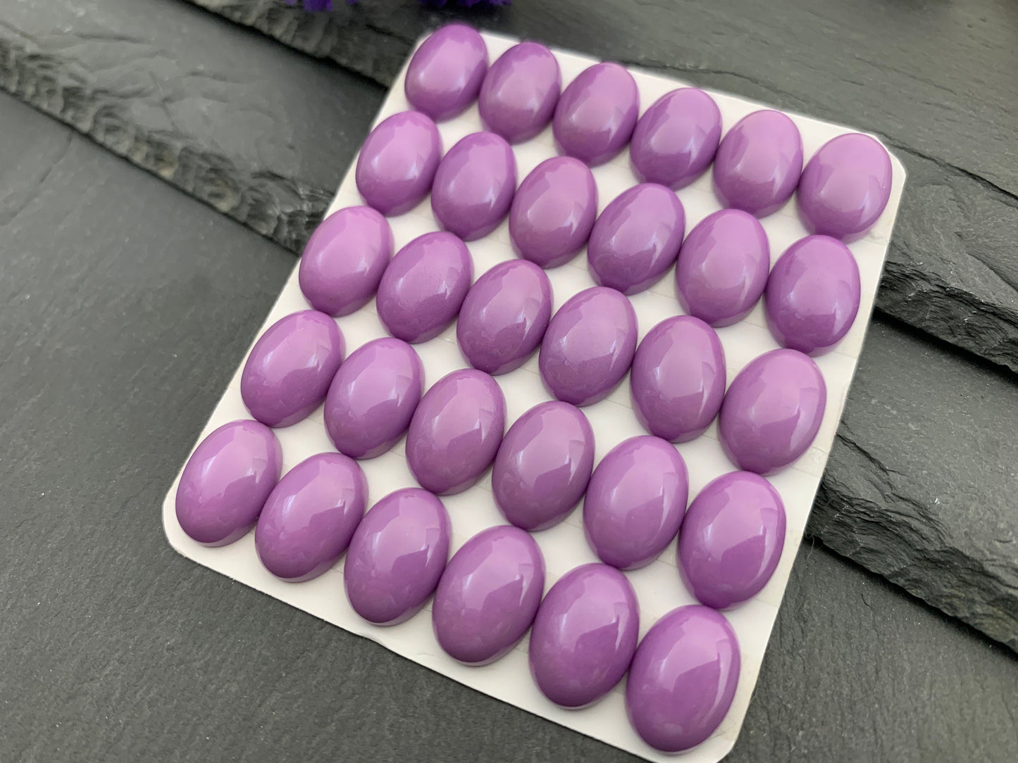 Phosphosiderite oval 10x14mm cabochon - Calibrated cabochons