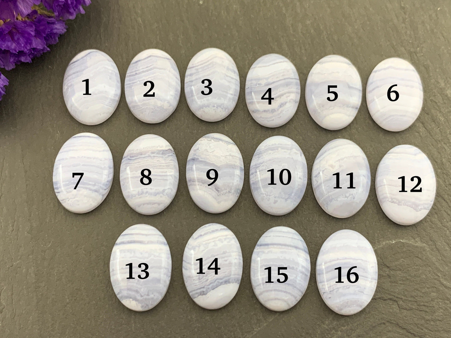 Blue Lace Agate oval 13x18mm cabochon - Calibrated cabochons