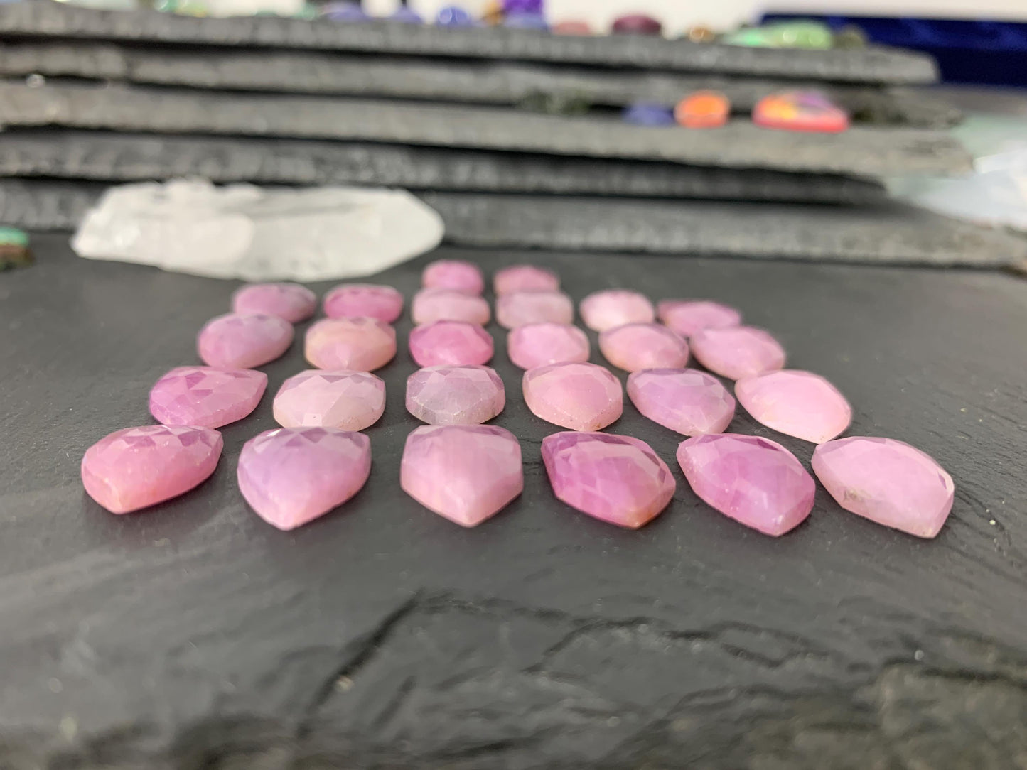 Faceted Pink Sapphire shield 10x14mm cabochon - Light pink
