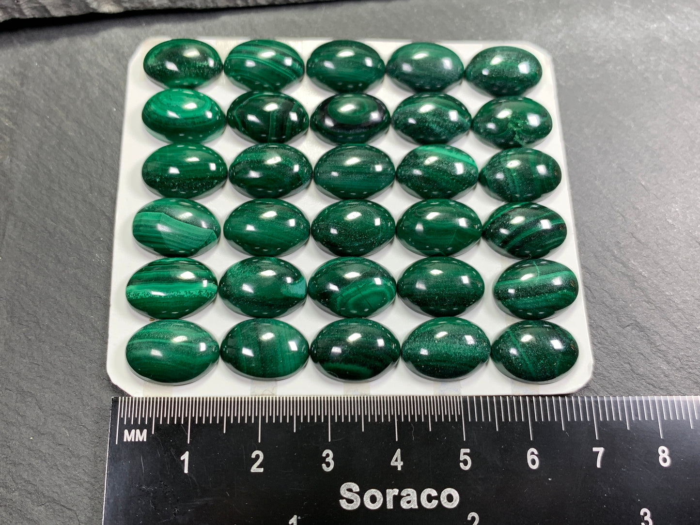 Malachite oval 10x14mm cabochon - Calibrated cabochons