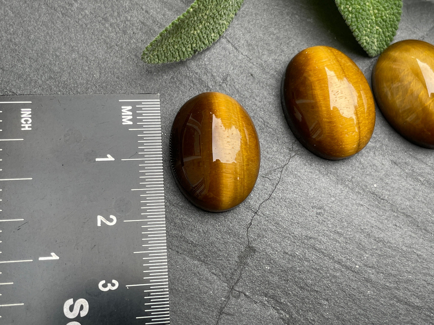 Tiger Eye oval 15x20mm cabochon - Calibrated cabochons