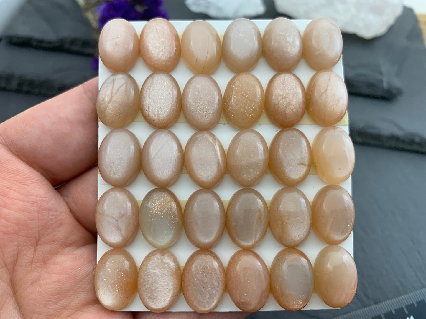 Peach Moonstone oval 10x14mm cabochon - Calibrated cabochons
