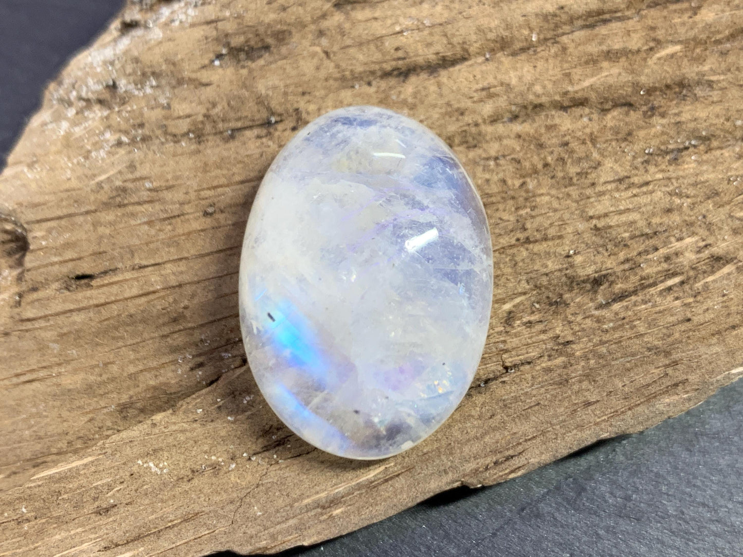 Rainbow Moonstone oval 24x18x9mm cabochon