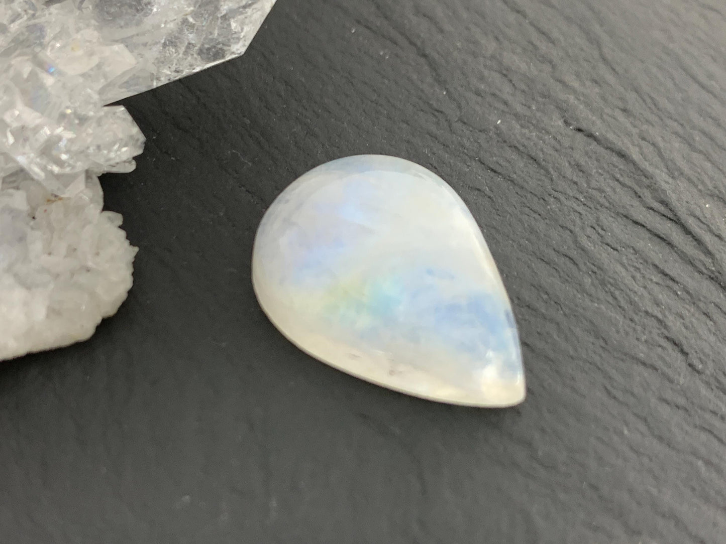 Rainbow Moonstone 20x14x5mm cabochon
