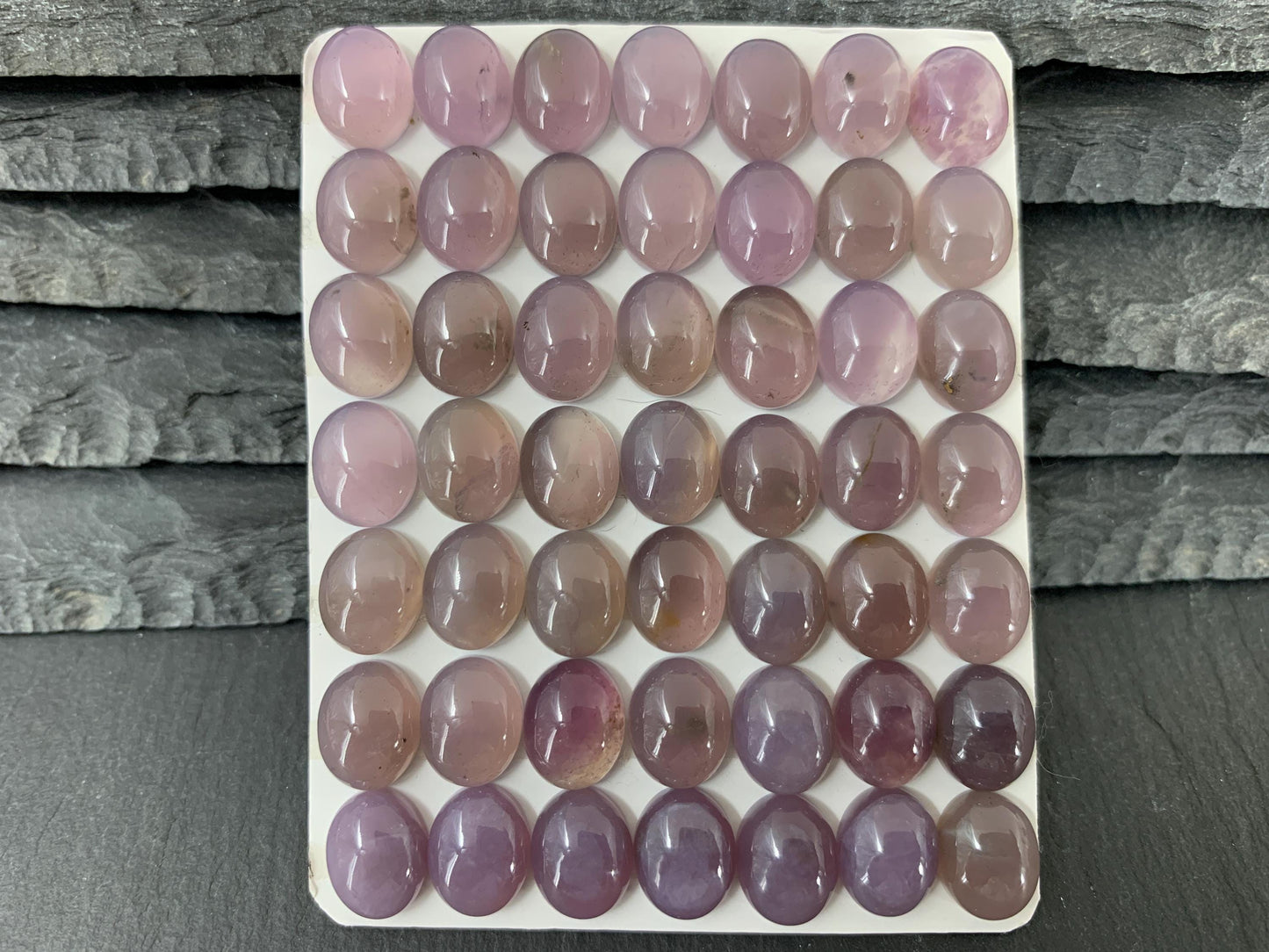Purple Chalcedony oval 8x10mm cabochon - Calibrated cabochons