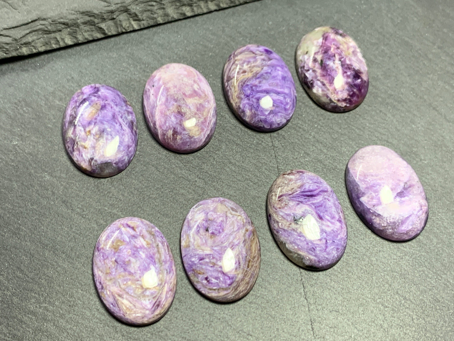 Charoite oval 18x25mm - Calibrated cabochons