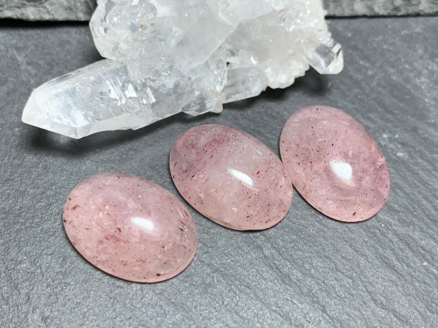 Red Sunstone 13x18mm oval cabochon - Calibrated cabochons