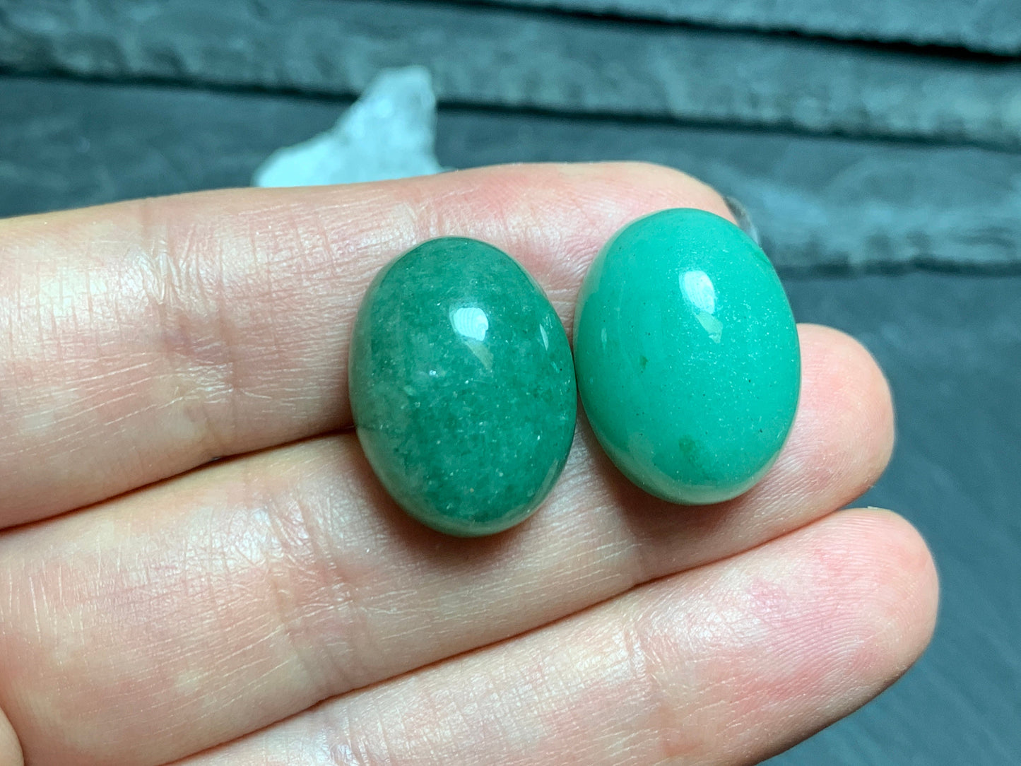 Green Aventurine oval 15x20mm cabochon - Calibrated cabochons