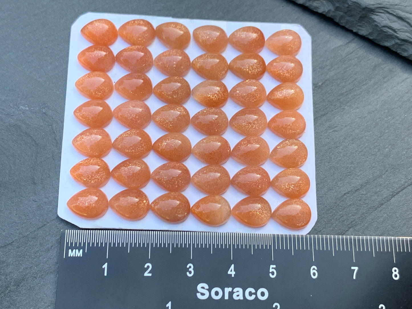 GoldSand Sunstone pear 8x10mm cabochon