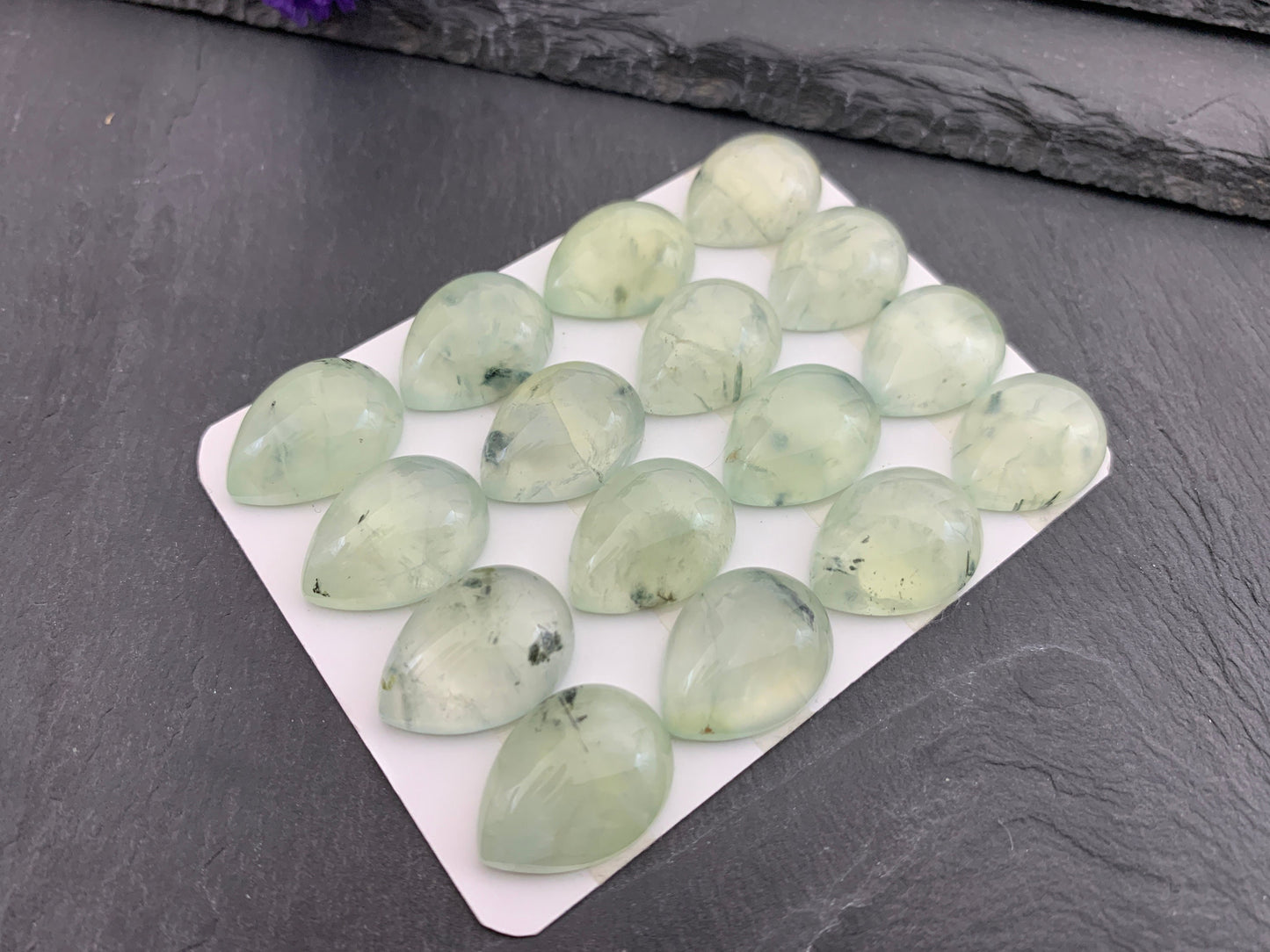 Prehnite pear 15x20mm cabochon - Calibrated cabochons