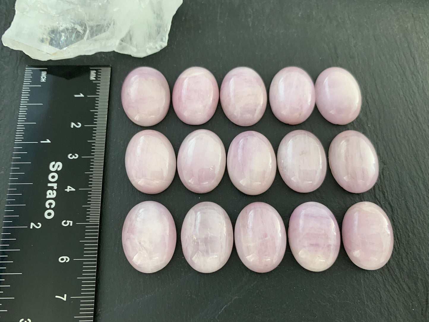 Kunzite oval 15x20mm cabochon - Calibrated cabochons