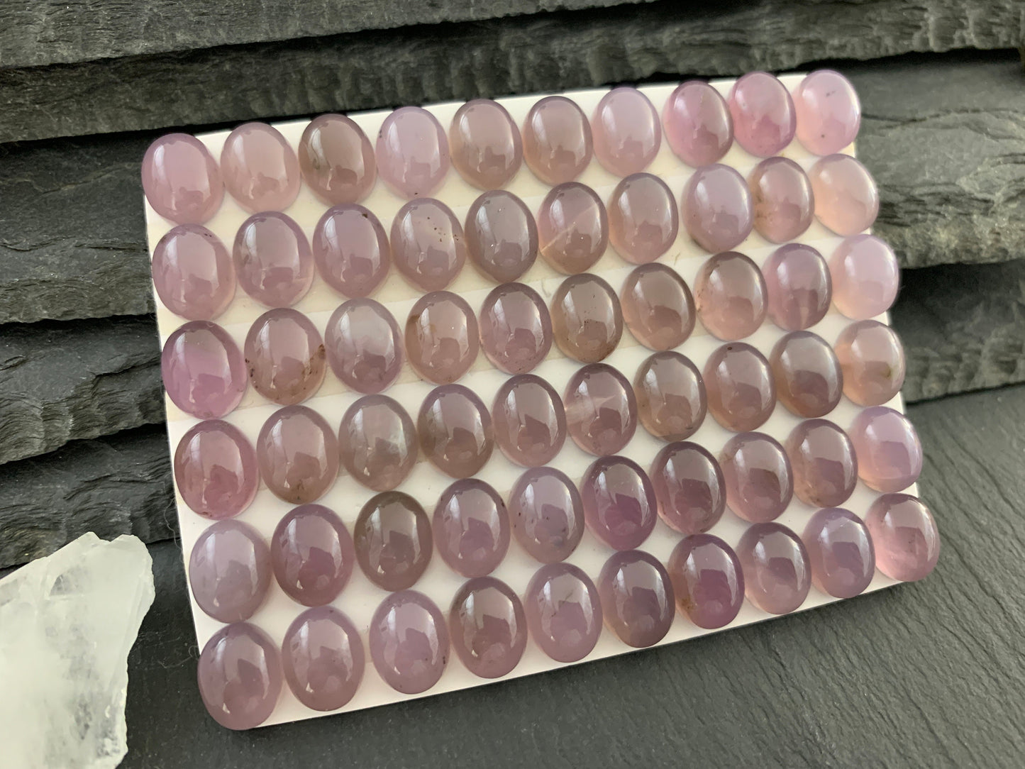 Purple Chalcedony oval 8x10mm cabochon - Calibrated cabochons