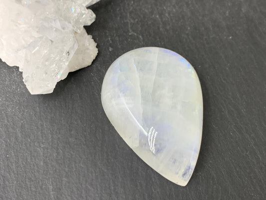 Rainbow Moonstone pear 36x26x9mm cabochon