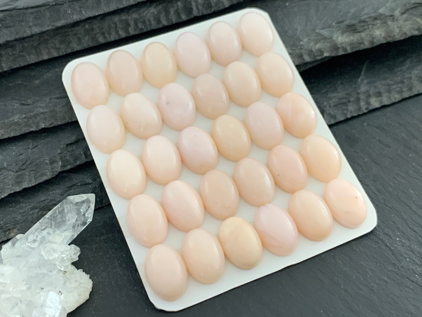 Pink Opal oval 10x14mm cabochon - Calibrated cabochons