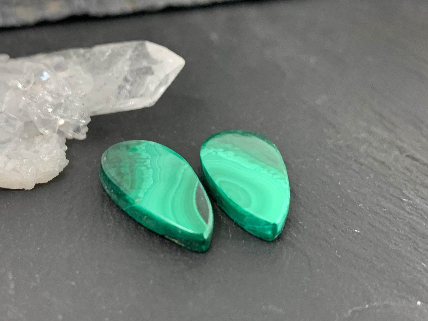 Malachite pear 10x21x3.5mm cabochon pair
