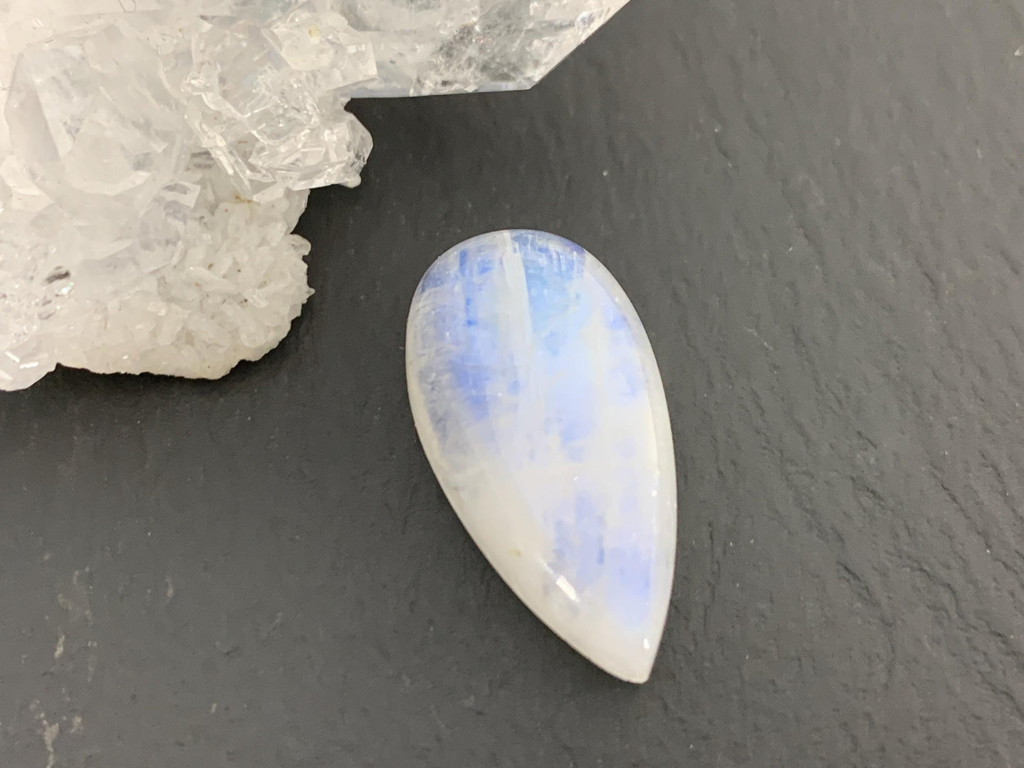 Rainbow Moonstone pear 23x12x7mm cabochon
