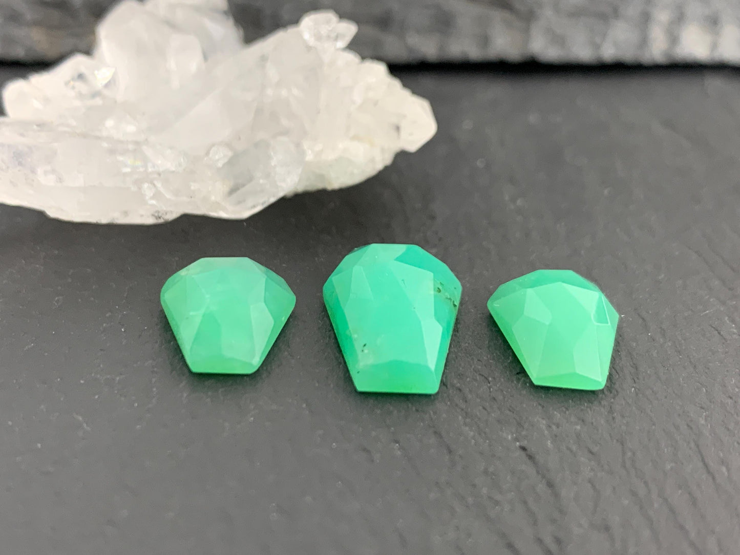 Faceted Chrysoprase Coffin 9x12mm, 10x16mm cabochon