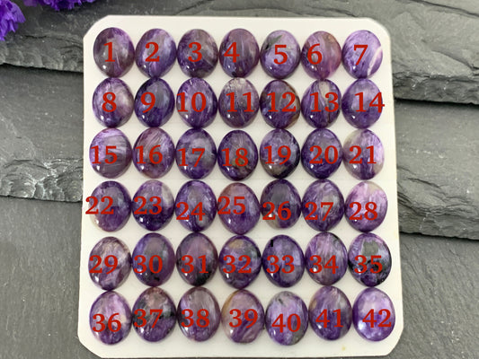Charoite oval 8x10mm cabochon - Calibrated cabochons