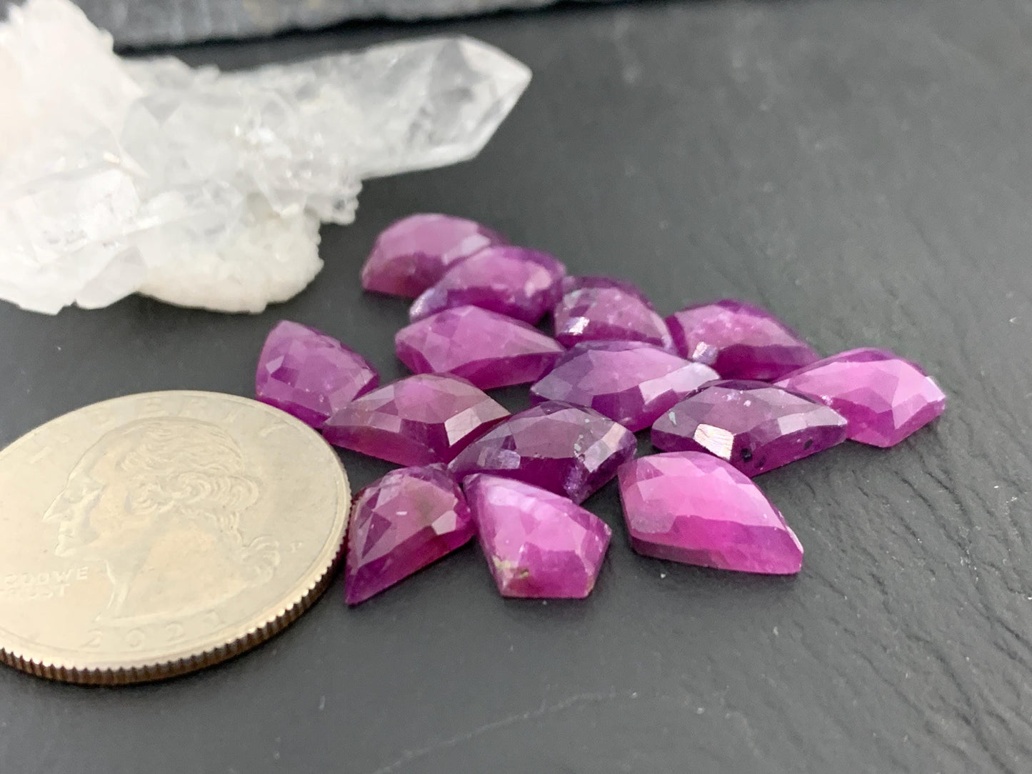 Faceted Sapphire kite 8x12mm cabochon - Second quality cabochon