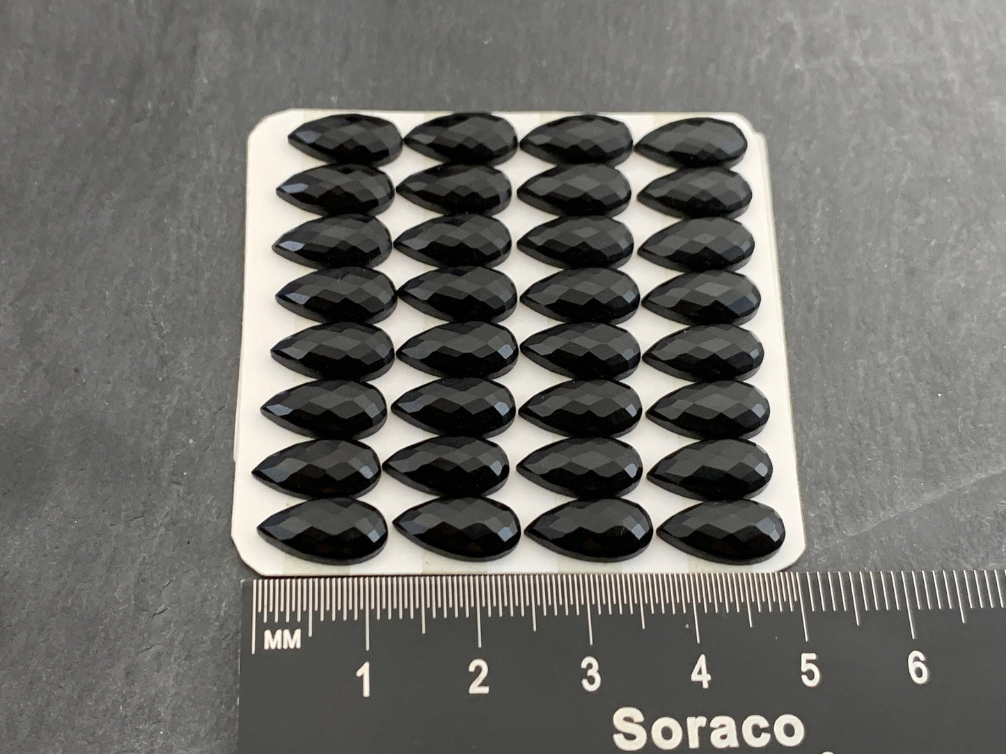 Faceted Jet pear 6x12mm cabochon - Calibrated cabochons