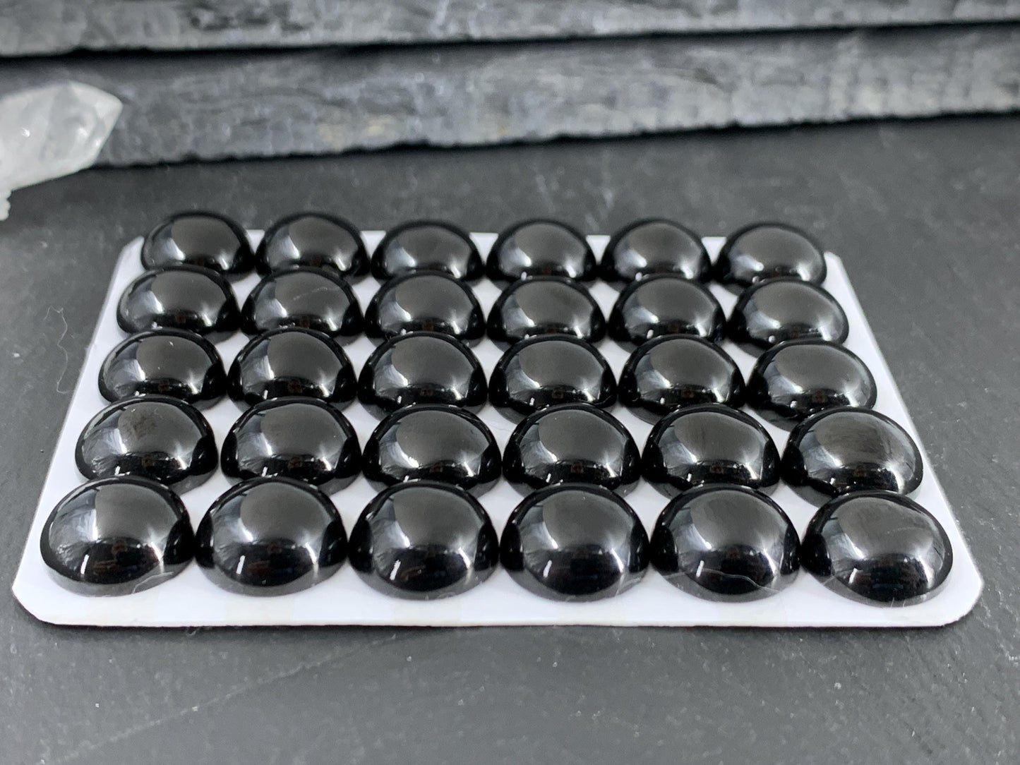 Black Spinel round 12mm cabochon - Calibrated cabochons