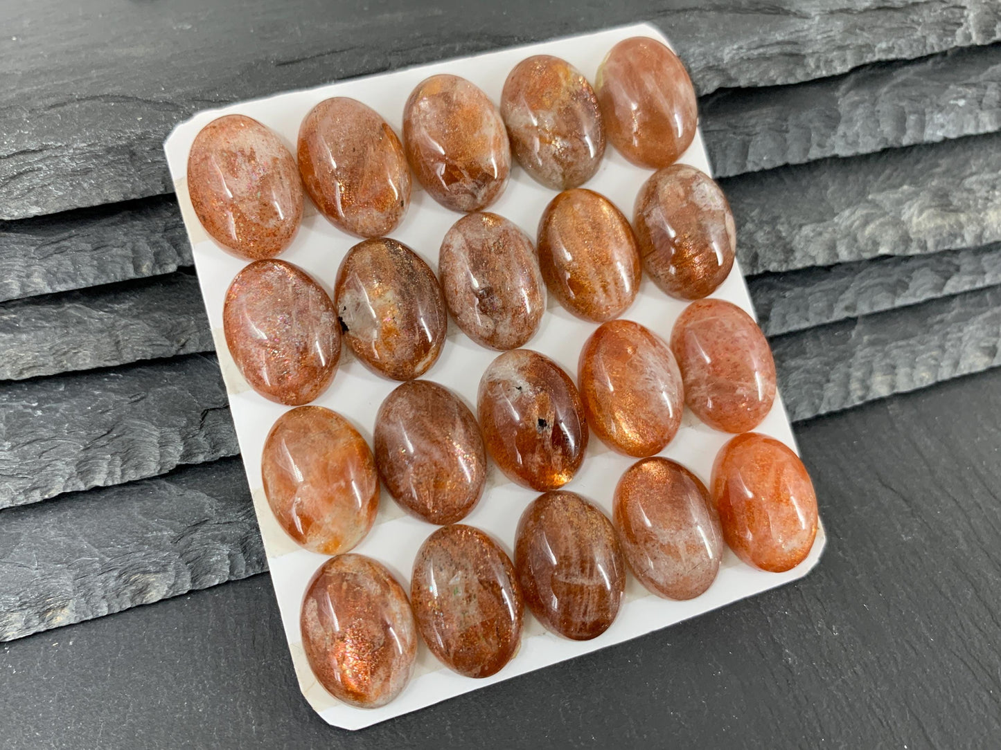 Sunstone oval 13x18mm cabochon - Calibrated cabochons