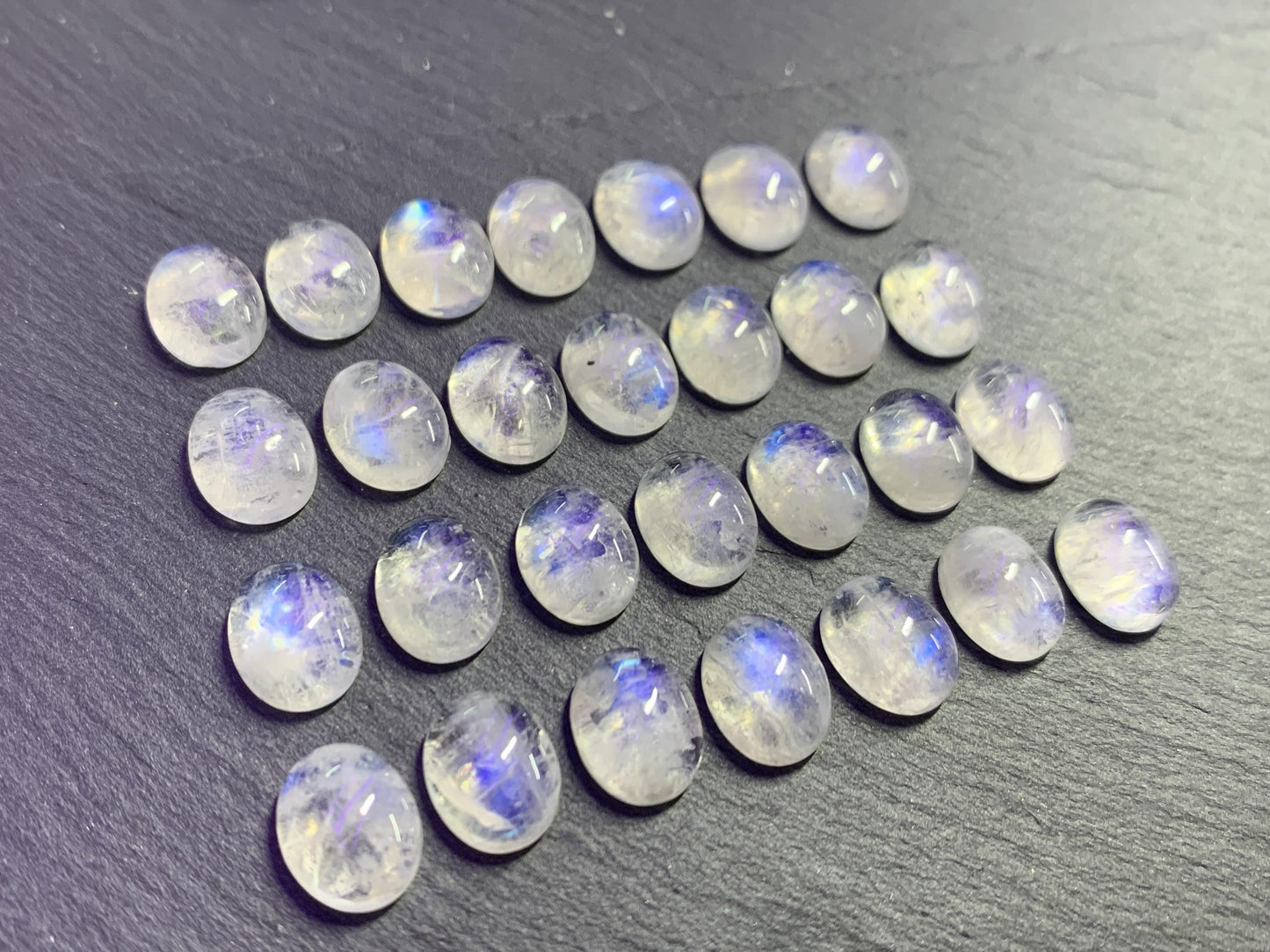 Rainbow Moonstone oval 8x10mm cabochon - Calibrated cabochons
