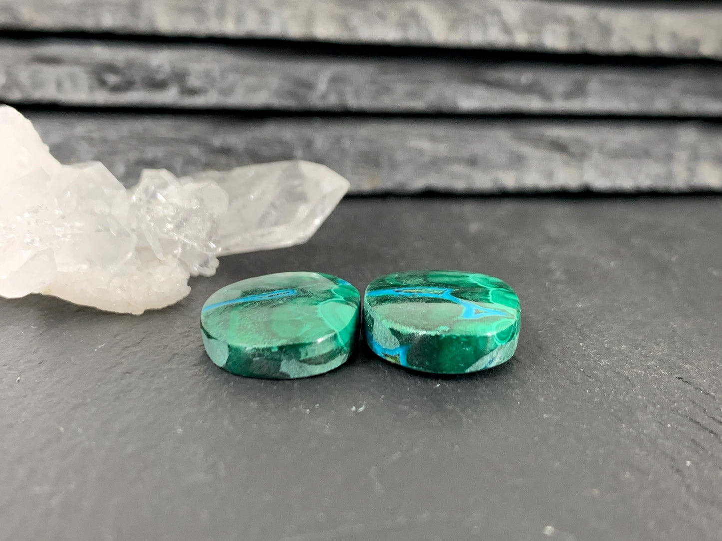 Malachite Chrysocolla oval 14x19x4mm cabochon pair