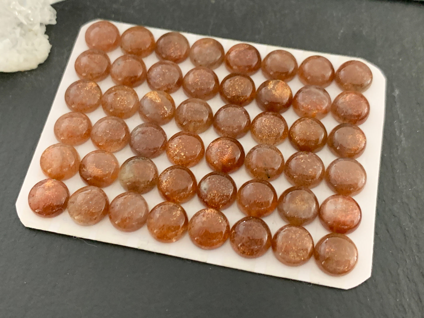 Sunstone round 8mm cabochon - Calibrated cabochons