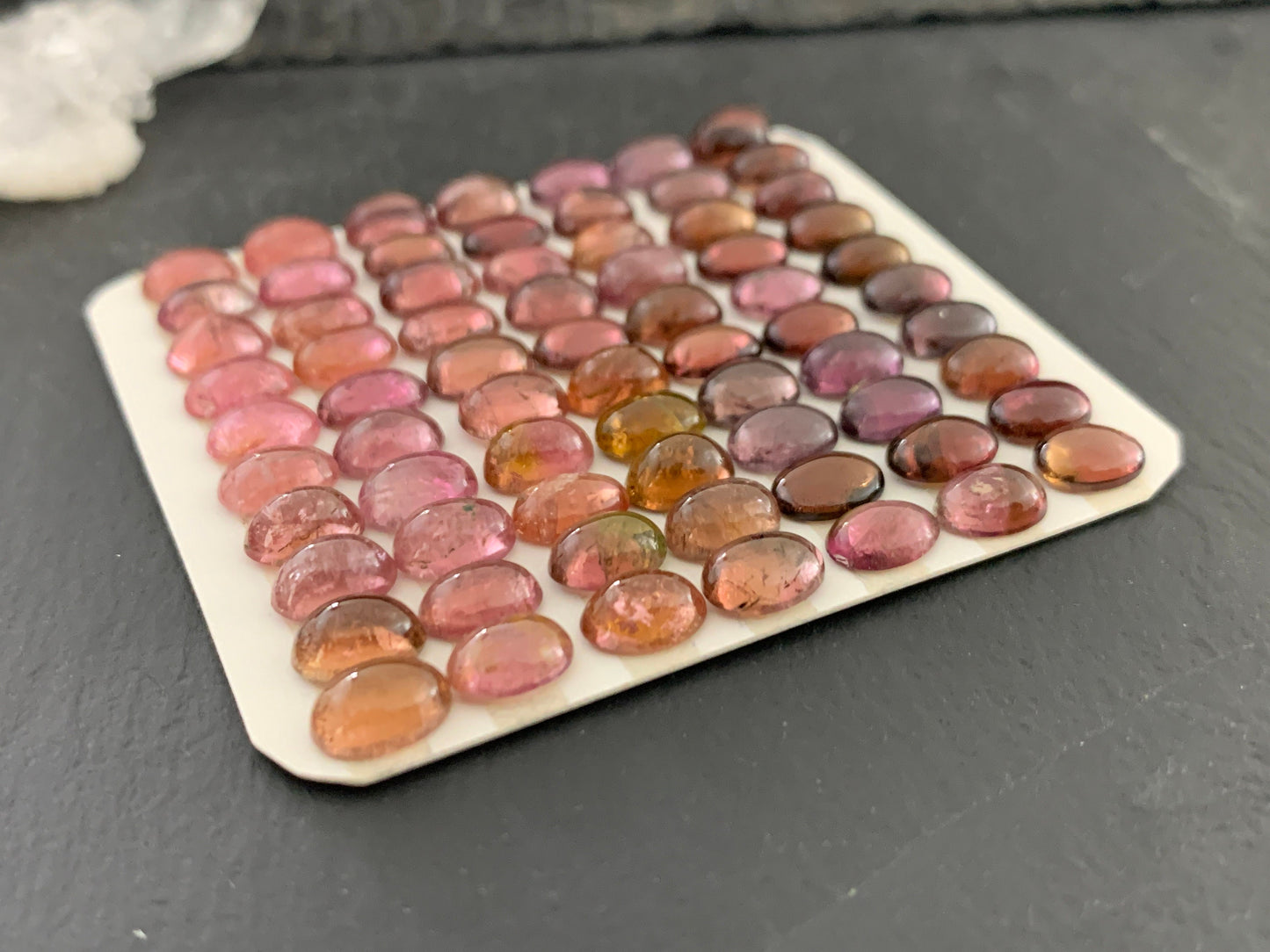 Tourmaline oval 5x7mm cabochon - Calibrated cabochons