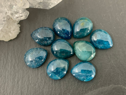 Blue Apatite pear 8x10mm cabochon - Calibrated cabochons