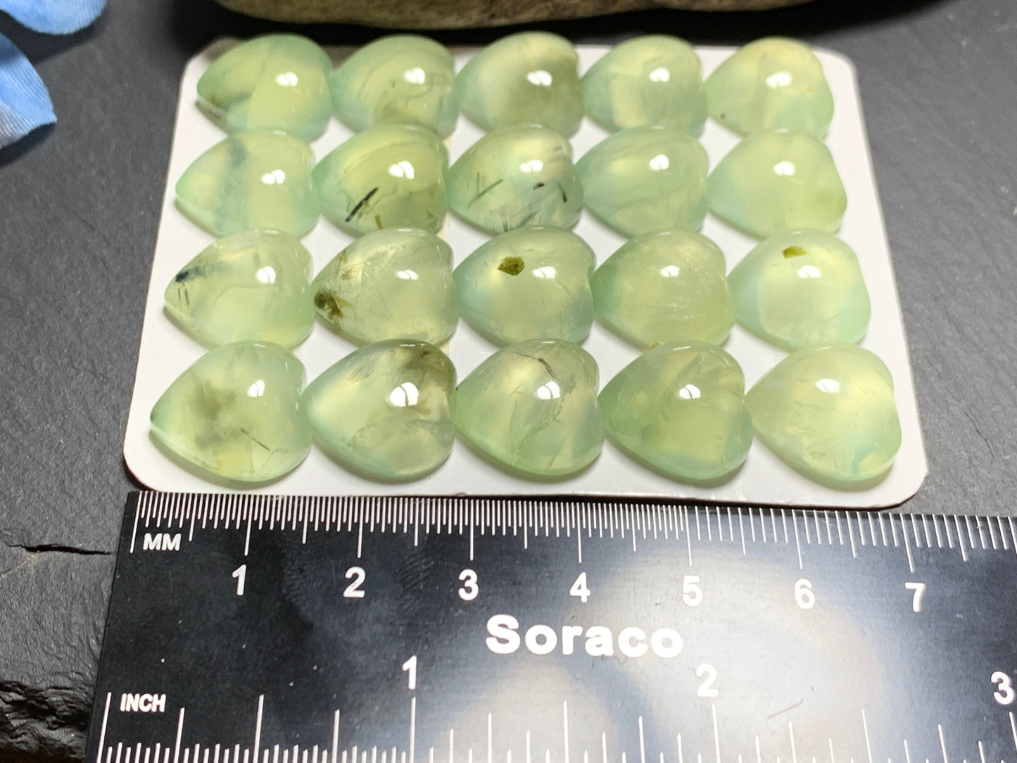 Prehnite heart 15mm cabochon - Calibrated Cabochons