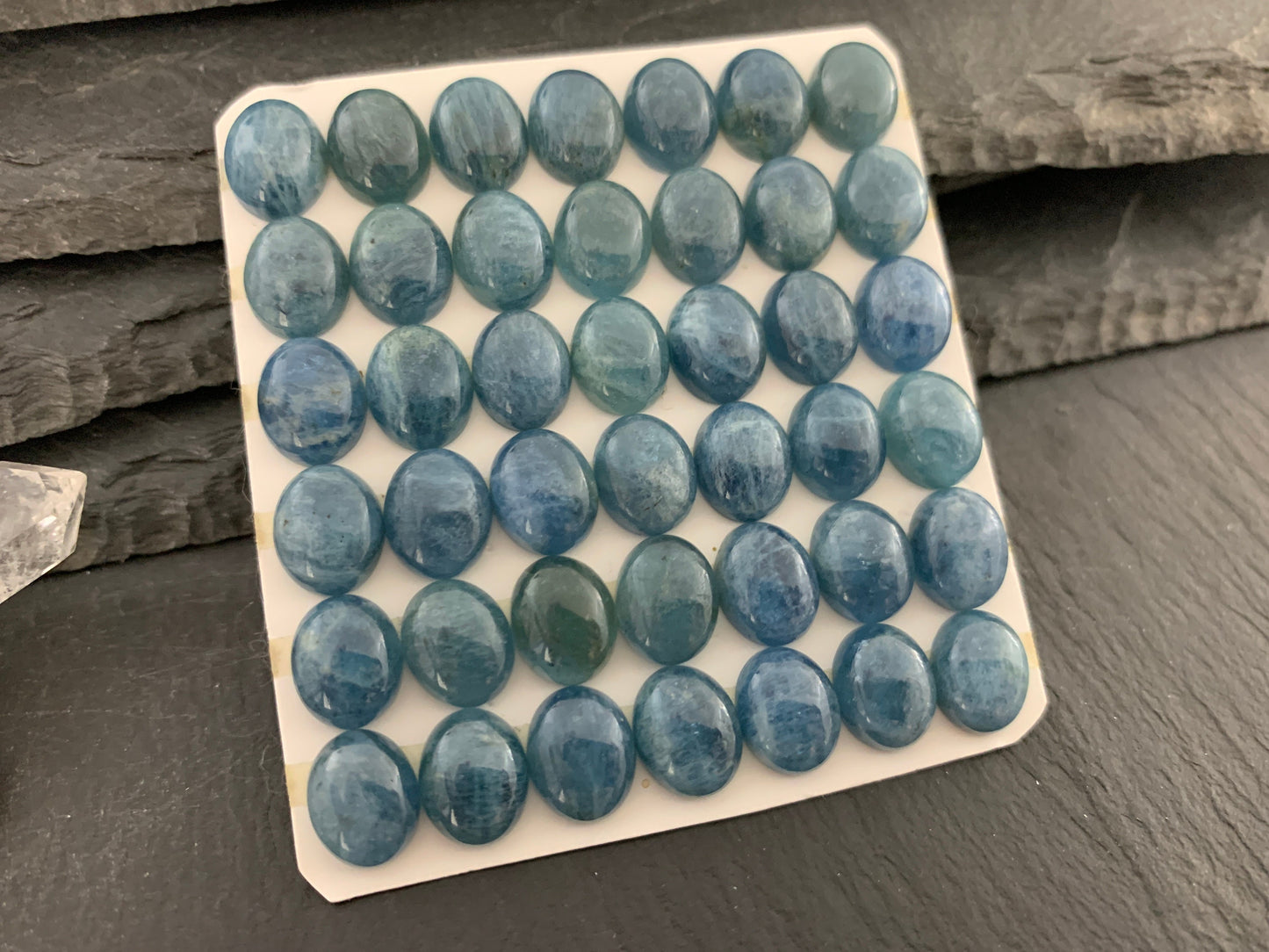 Aquamarine oval 8x10mm cabochon - - Calibrated cabochons