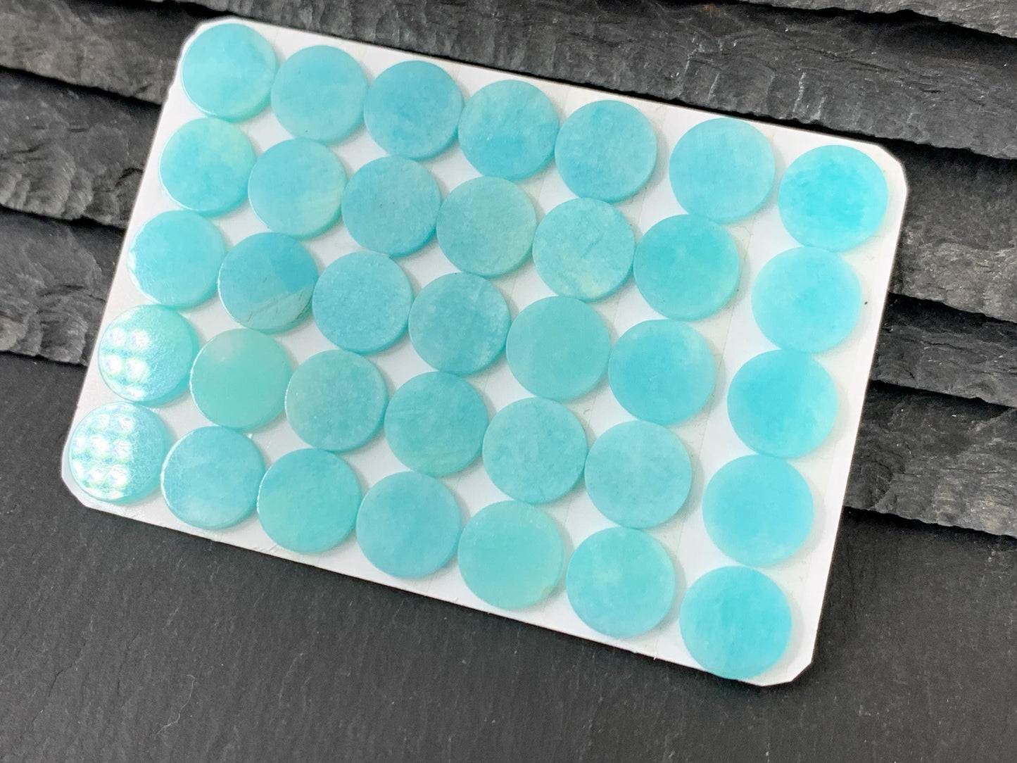 Flat Amazonite round 10mm cabochon - Calibrated cabochons