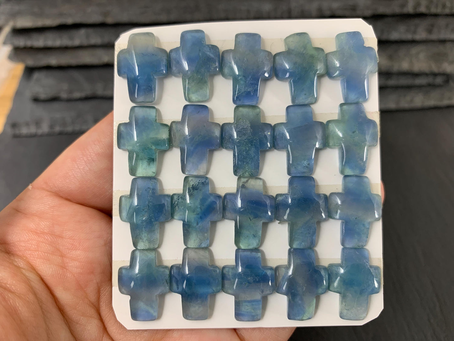 Green Fluorite cross 12x16mm cabochon - Calibrated cabochons