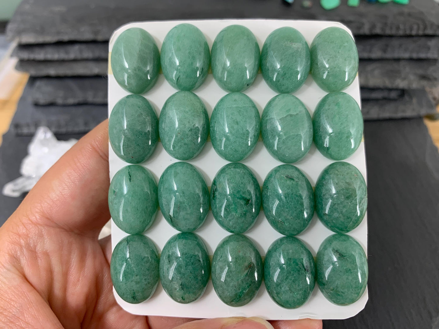 Green Aventurine oval 13x18mm cabochon - Calibrated cabochons