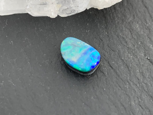 Australian Opal doublet 5x8x3mm cabochon
