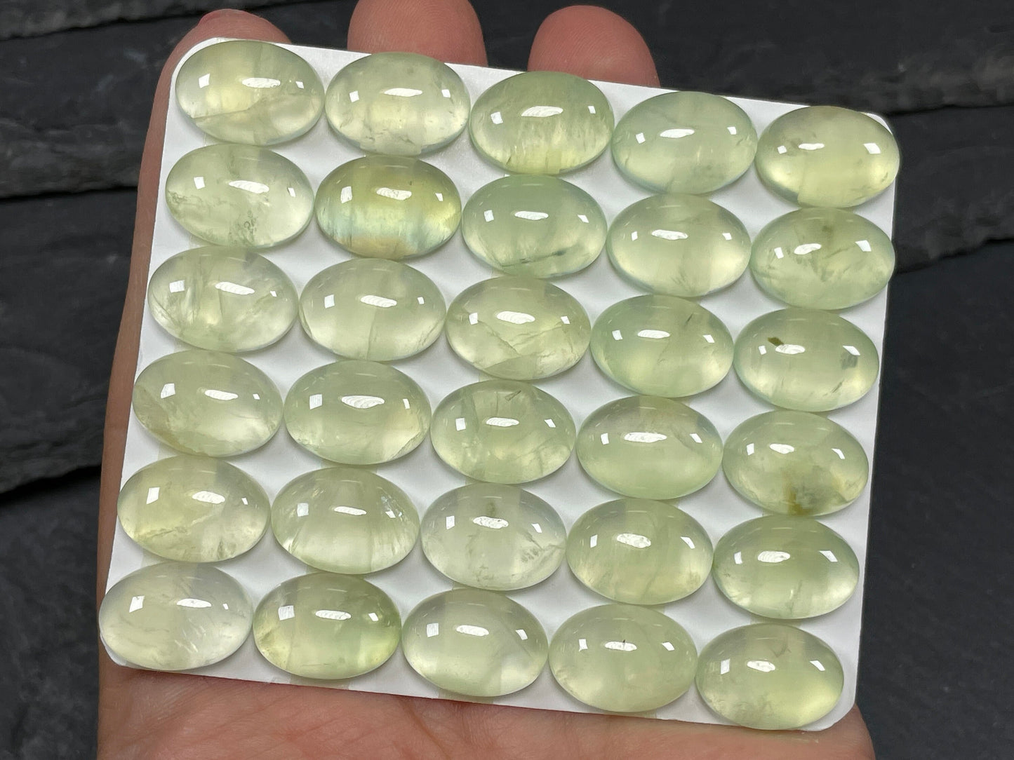 Prehnite oval 10x14mm Cabochon - Calibrated Cabochons