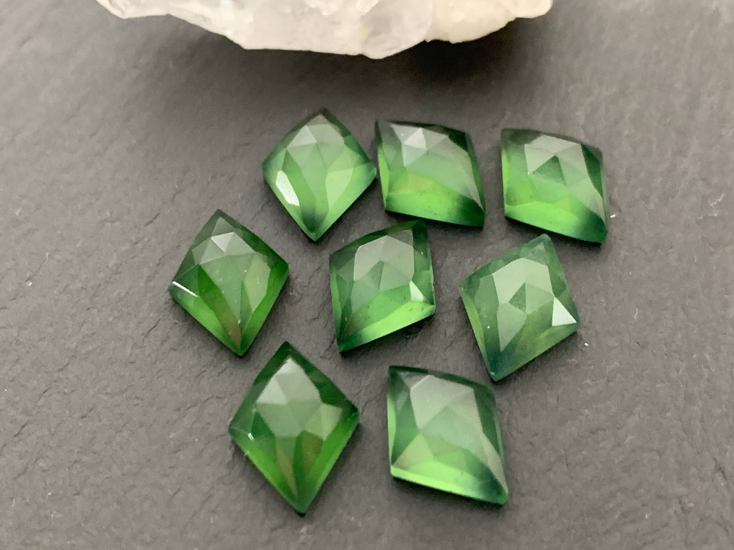 Faceted Serpentine rhombus 10x14mm cabochon