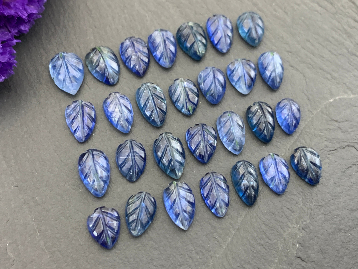 Blue Kyanite leaf 9-11mm long cabochon - Carved Kyanite leaf