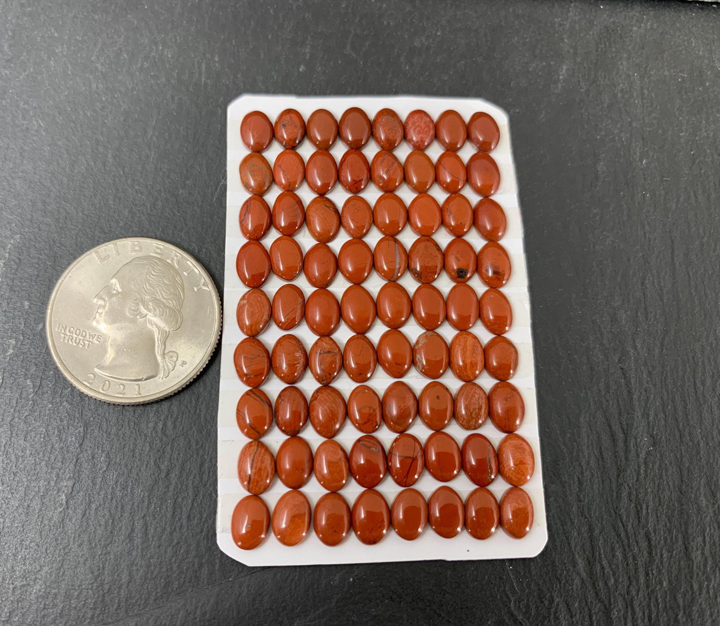 Red Jasper oval 5x7mm cabochon - Calibrated cabochons
